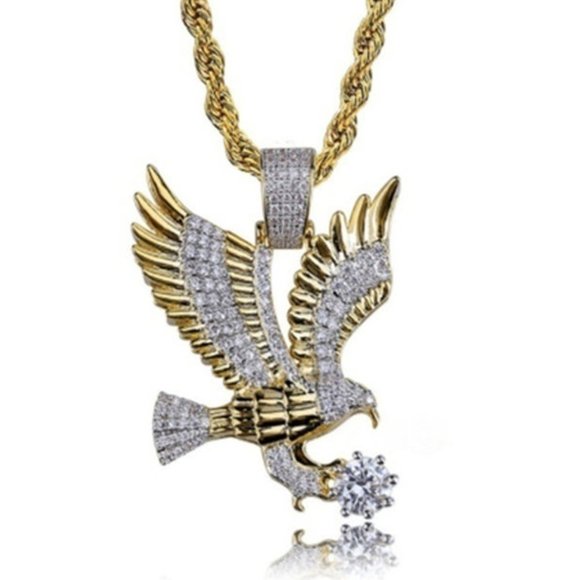Gorgeous Gold-Plated Cubic Zirconia Flying Eagle Pendant - Picture 4 of 7